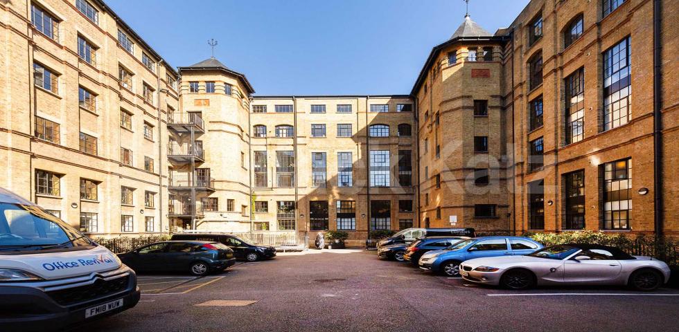 			2 Bedroom, 1 bath, 1 reception Apartment			 SPRINGFIELD HOUSE LOFTS-TYSSEN STREET, DALSTON/HAGGERSTON